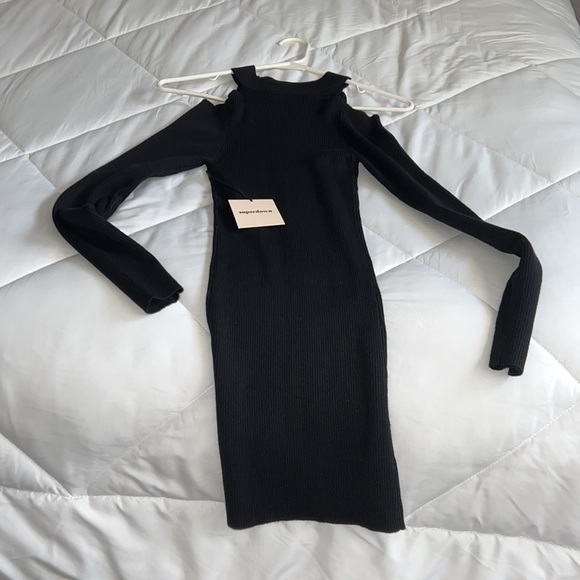 Superdown - Tula Cold Shoulder Sweater Dress - Picture 4 of 4